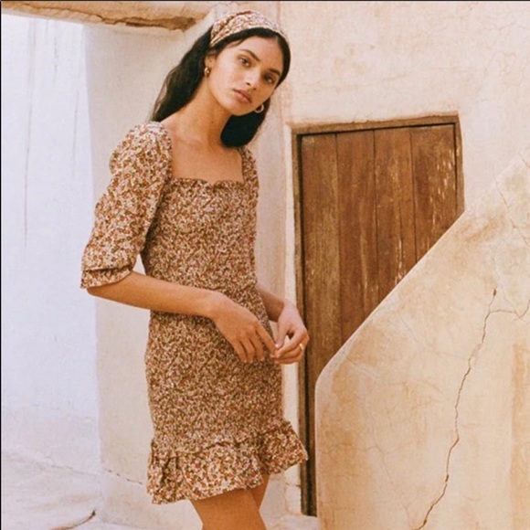 Faithfull the Brand Dresses & Skirts - Faithfull the Brand Shirred Floral Dress Size 8 Large